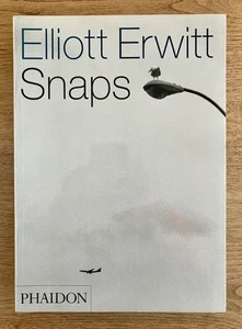 Elliott Erwitt Snaps SIGNED 2011 PB Reprint w/ Magnum Square Print Laid In - Bild 1 von 8