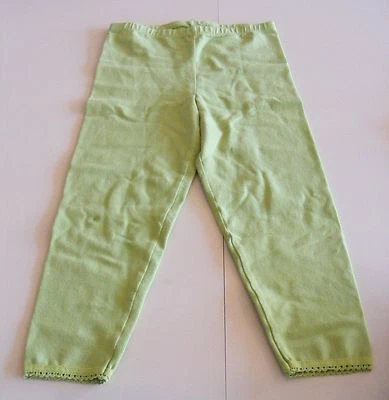 Danskin 4096 Apple Green Child Medium (8-10) Lo-Rise Capri Pants - Image 1 of 3