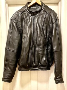 Mega Force Herren Leder Motorradjacke schwarz abnehmbares Futter 11 Taschen Gr. 48 - Bild 1 von 11