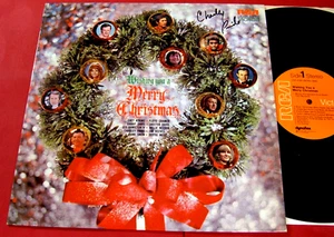 "WISHING YOU A MERRY CHRISTMAS" 1972, Charly Pride Signed LP Cover with proof. - Imagen 1 de 10