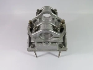 Can-Brac CCL-000V Clamp Signal Hub Cast Aluminum USED - Picture 1 of 6