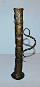 NEAT VINTAGE HAMMERED BRASS CANDLESTICK HOLDER - VERY OLD - Picture 1 of 6