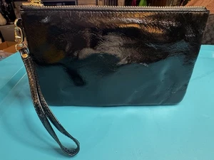 H Butler Lack Schwarz Clutch Tasche Tasche Gold Handy Lade Handgelenktasche Neu - Bild 1 von 6