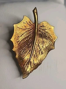Vintage Gold Leaf Shaped Brooch Pin Fall Autumn  - Picture 1 of 5