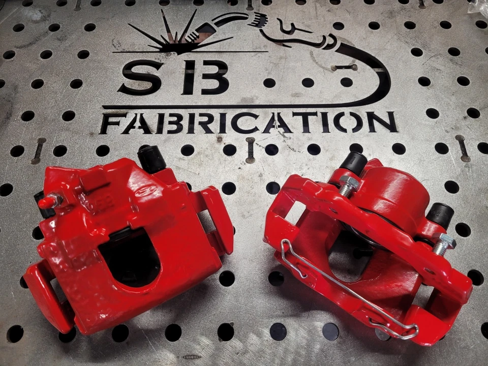 Par de pinzas de freno delanteras SERVICIO DE REACONDICIONAMIENTO FORD FIESTA MK2 XR2 83-89 Foto 1 de 1