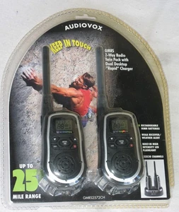 NEU AudioVox 2er-Pack Walkie Talkies 2-Wege Radios 25 Meilen Reichweite NOAA wiederaufladbar - Bild 1 von 11