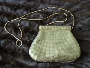Rare Vintage 60s 70s La Regale Metal Gold Mesh Evening Bag w/Snake Chain Strap - Picture 1 of 10