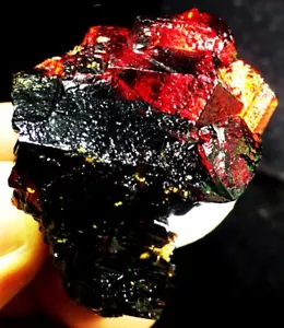 486KT WOW! Neu roher natürlicher roter Granat Granat Kristall Probe Brasilien ip1258 - Bild 1 von 12