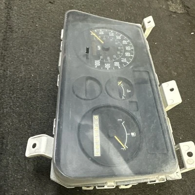NPR 1999 velocímetro pantalla cuadro de instrumentos indicadores panel odómetro tablero OEM Foto 1 de 4