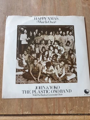 John Lennon / Yoko Ono - Happy Xmas (War Is Over) R 5970 Green 7" Vinyl VG+/VG+ - Image 1 of 4