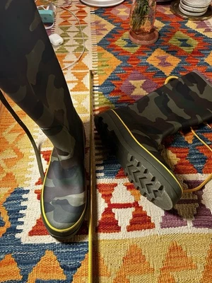 J. BOTAS DE LLUVIA DE GOMA BOTAS DE AGUA VERDES CAMUFLAJE TRIPULACIÓN (TALLA 10) Foto 1 de 4