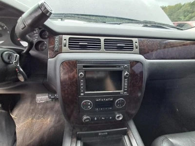 Used Infotainment Display fits: 2011 Gmc Yukon entertainment system opt U42 Grad - Image 1 of 4