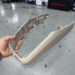 2019 2020 Hyundai Elantra Center Console Tray Trim Piece - Picture 1 of 3