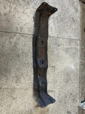 Toyota Land Cruiser FJ60 1984 serie 3 piezas transmisión travesaño Foto 1 de 4