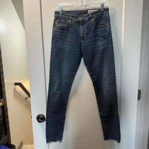 Jeans AG The Farrah ajustados al tobillo tiro alto cintura corte dobladillo lavado oscuro 28R - Imagen 1 de 7