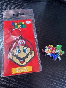 Nintendo SUPER MARIO BROS Official Rubber Keyring + Enamel Pin Badge Set Bundle - Picture 1 of 5