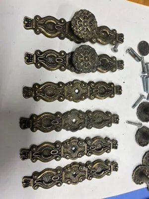  7 Ornate Vintage Reclaimed Brass Backing Plates & 12 Matching Pulls 5-3/8 • 19.99$