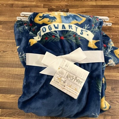 Manta de felpa Harry Potter Hogwarts navideña 50 x 70-NUEVA CON ETIQUETAS Foto 1 de 4