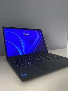 Ein Kaum benutztes lenovo thinkpad welches selbskonfiguriert wurde - Bild 1 von 5