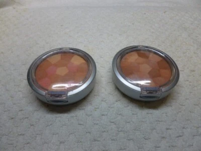 Two Physicians Formula Setting Powder Palette --Blushing Peach & Bushing Natural - Image 1 of 4