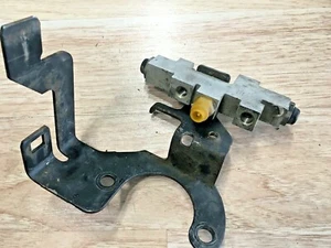 1991-1995 GMC Sonoma Brake proportioning  Valve d39 - Picture 1 of 4
