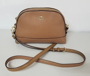 w/COA COACH #F76673 Pebbled Leather Dome Crossbody - Tan Color - Retail $298 - Picture 1 of 19