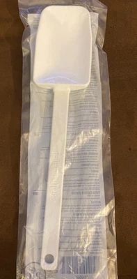 Pampered Chef Small Mix N Scraper New In Package 1659 - Image 1 of 2