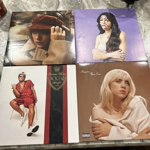 record album lot Bruno Mars, Taylor Swift , Sabrina, Carpenter  Olivia Rodrigo - Foto 1 di 1