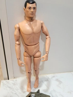 Vintage 1964 Hasbro GI JOE ACTION SOLDIER Com Roupa Verde Fadiga - Imagem 1 de 4