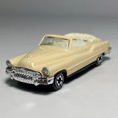 Carro modelo Yatming #8904 1950 Buick Roadmaster conversível diorama fundido 1:64 - Imagem 1 de 4