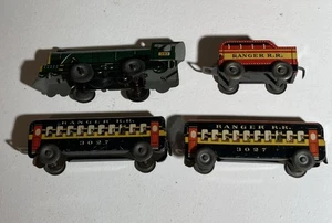 Vintage Marx Ranger Wind Up Tin Litho Mini Train Set w Tender & Passenger Cars - Picture 1 of 13