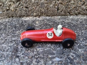 MATCHBOX Serie 1-75. Nr 52.Maserati 4 CLT/1948.  England roter Rennwagen  - Bild 1 von 6