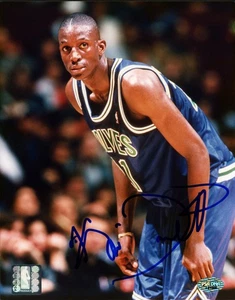 Kevin Garnett Autographed 8x10 Photo Minnesota Timberwolves PSA/DNA #J81566 - Picture 1 of 1