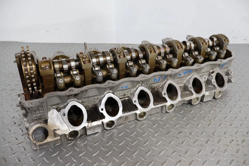 08-11 Maybach 57 5,5 L V12 SOHC culata de motor derecho con válvulas y árbol de levas Foto 1 de 4