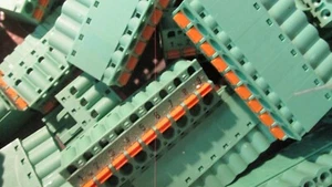 Terminal Blocks from IDRAMAT REXROTH SERVO DRIVES APPROX 50 PCS - Picture 1 of 2
