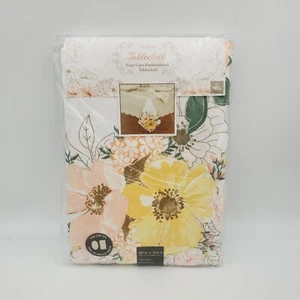 Tovaglia Helena Easy Care 60 x 104 ricamata bianca floreale oblunga ovale nuova - Foto 1 di 4