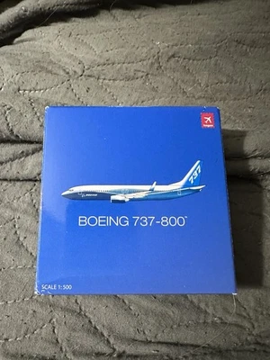Hogan 1/500 Boeing House Colors 737-800 Diecast Model - Image 1 of 4