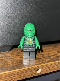 Lego Ninjago Airjitzu Lloyd Minifigure 70590 Day of the Departed RARE Wrong Legs
