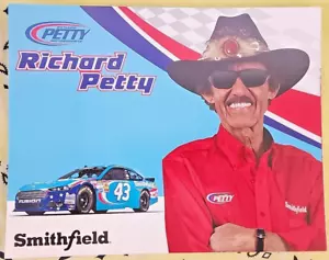 Richard Petty MotorSports Smithfield NASCAR 8x10 Post Hero Card 2014 - Bild 1 von 2