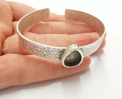 Brazalete de plata martillado en blanco ajustable plata antigua latón G19873 Foto 1 de 3