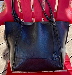 Botkier NY große schwarze geräumige Ledertasche Tragetasche Logo-Etikett Reise - Bild 1 von 12