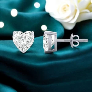 GIA-zertifiziert 0,50 Cts Herzförmig F/VS1 Diamanten Ohrstecker in 18K Weißgold - Bild 1 von 2