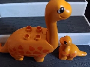 Lego Duplo Dinosaurier & Baby 2 Stück-Duplo Figuren GELB mit orangefarbenen Flecken - Bild 1 von 2