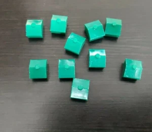 Monopoly Vintage Replacement Pieces 1985 (10) Green Plastic Houses - Picture 1 of 6