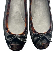 Stuart Weitzman Leather Upper Patent Tortoise Slip On Flats Front Bow Accent SZ9 - Picture 1 of 6