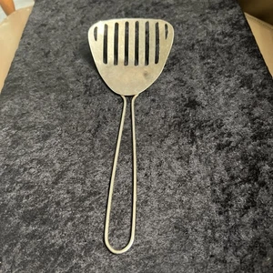 (#795) Vintage Fry Daddy Metal SLOTTED SCOOP Strainer Spoon Ladle Spatula 10.5" - Picture 1 of 6