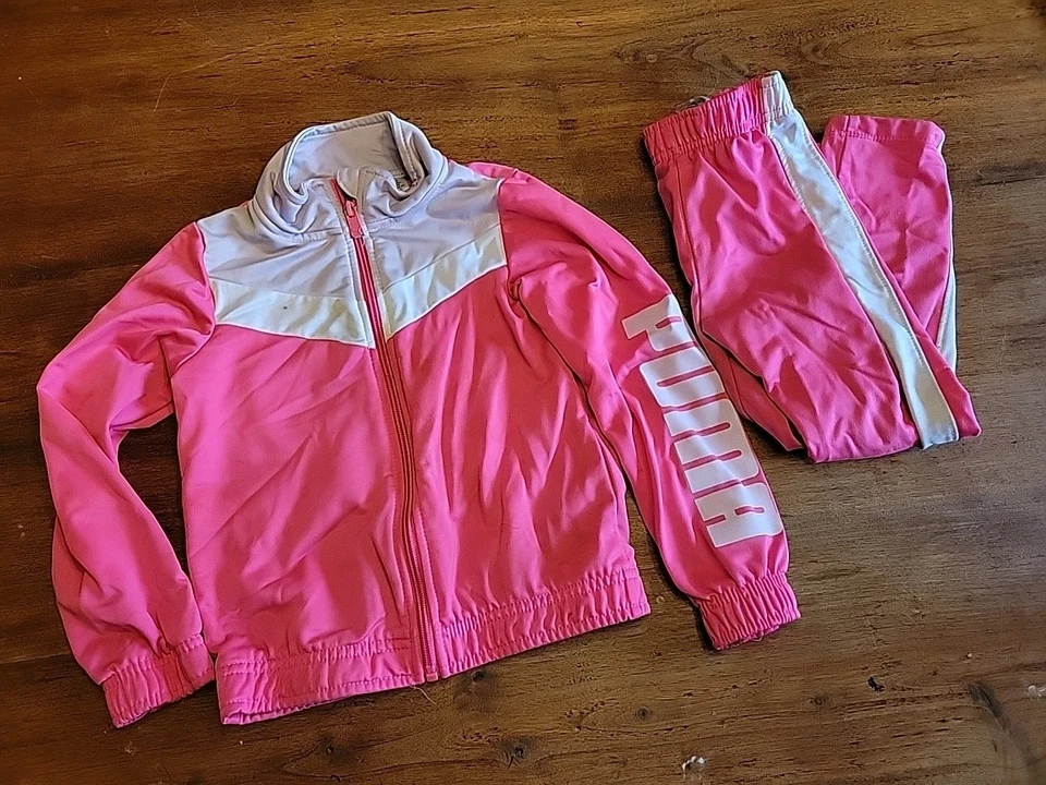 Traje de chándal Puma rosa y negro con cremallera completa talla 6 para niñas  Foto 1 de 4