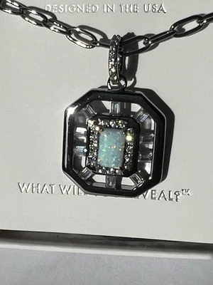 Bomb Party 2025 年 10 月项链“To Light The Ending”蛋白石/Hematite NK64248 — 第 1/4 张图片