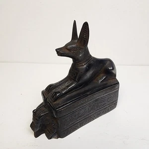 Ägyptische schwarze Stein Anubis Schakal Statue mit Hieroglyphen Sockel Dekor Figur - Bild 1 von 12
