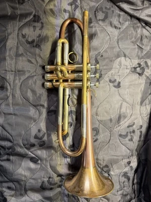 Trompeta modelo Lotus Solo Foto 1 de 4